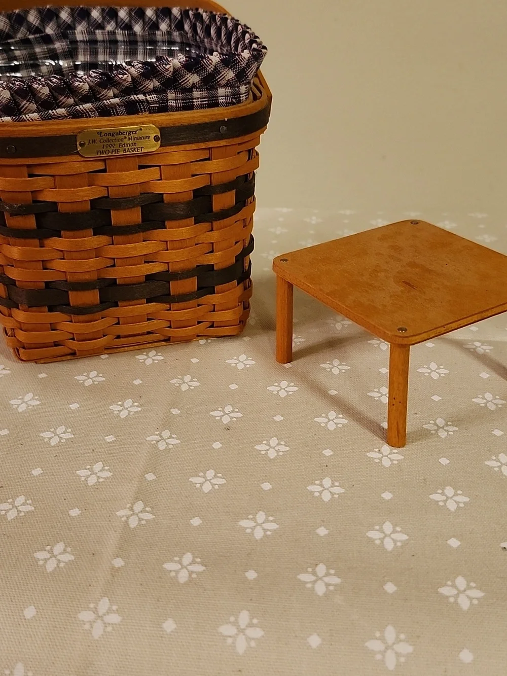 Longaberger JW Miniature Two Pie Basket